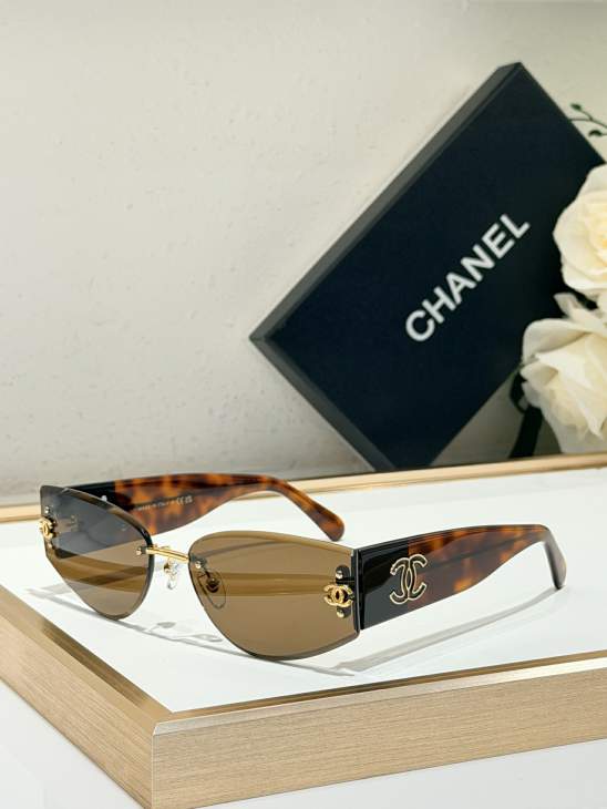 Picture of Chanel Sunglasses _SKUfw80238252fw